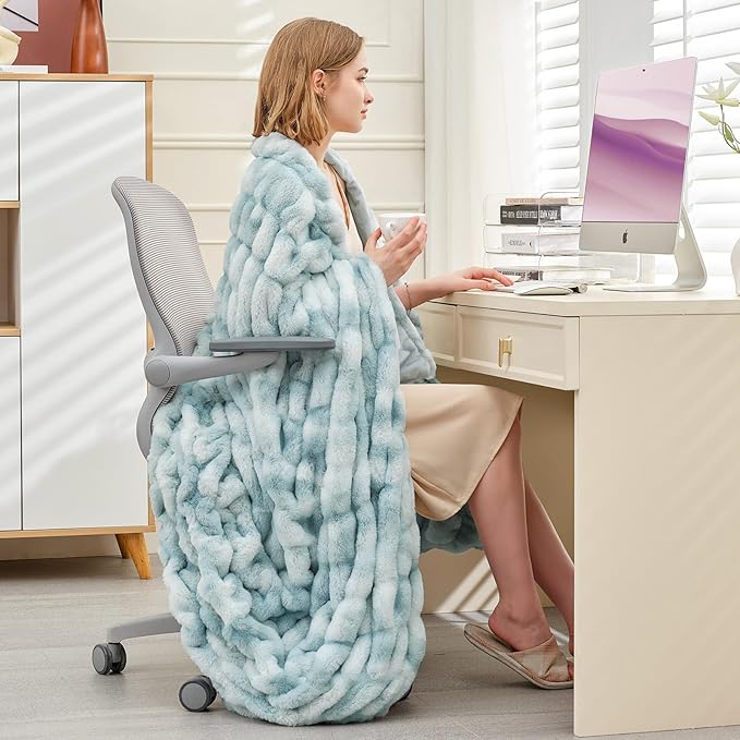 Ultra Soft Luxury Faux Fur Throw Blanket for Counch,Fuzzy Fluffy Plush Warm Cozy Elegant Wrinkled Blanket for Sofa Bedroom Living Room,(50"x60",Tie-dye Freshwater Blue)