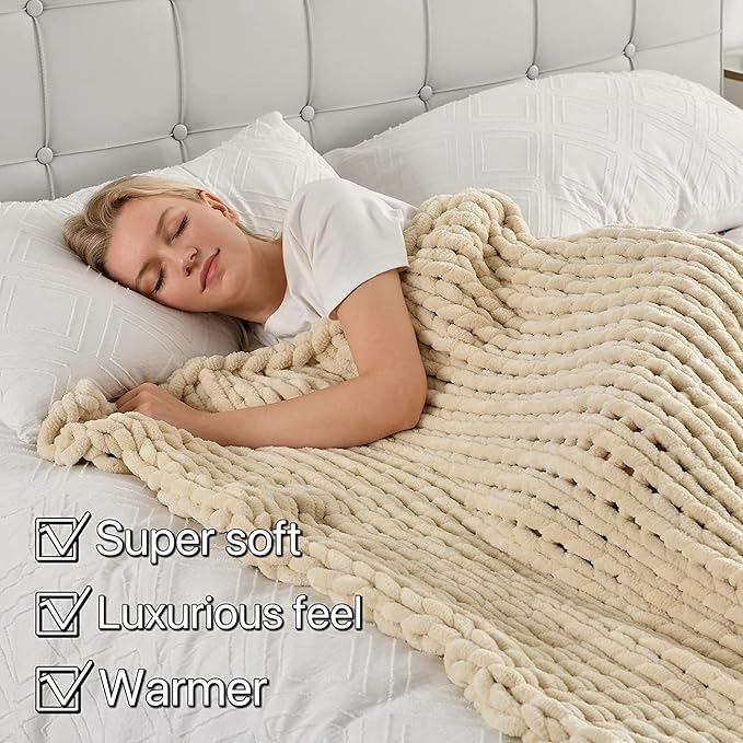 Maetoow Tighter Version Chenille Chunky Knit Blanket Throw (40×50 Inch), Handmade Warm & Cozy Blanket Couch, Bed, Home Decor, Soft Fleece Banket, Boho Thick Blankets and Giant Yarn Throws,Beige