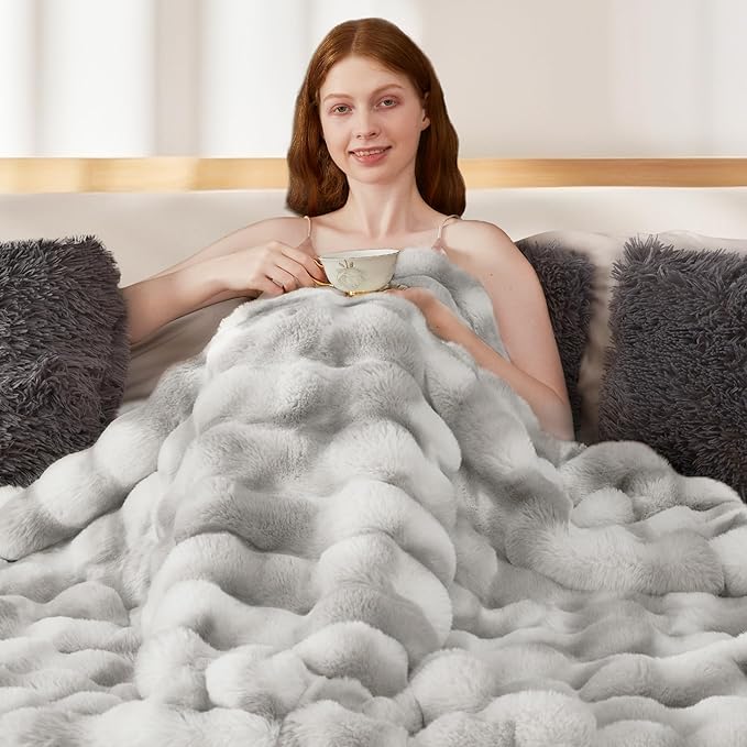 Touchat Luxury 1000GSM Rabbit Faux Fur Blanket, Super Heavy Warm Cozy Brown Blankets for Couch Bed Sofa, Ruched Plush Fuzzy Elegant Soft Reversible Mink Blanket Living Room Bedroom, 90" x 90"