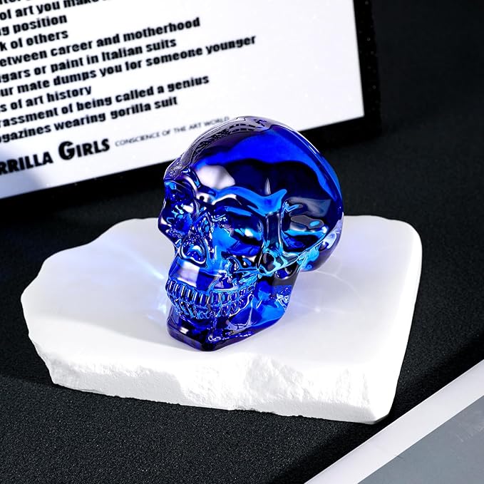 Model Statue for Halloween Decor Indoor Blue Crystal Skull Decorative Figurine Gifts for Women Husbands Halloween Head Figurine Decoration Gift (Blue Skull)