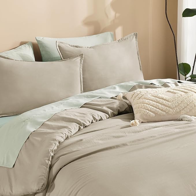 Litanika Comforters Oatmeal Oversized King Size, 3 Pieces Lightweight Solid Bedding Comforter Set, All Season Fluffy Bed Set (120x98In Comforter & 2 Pillowcases)