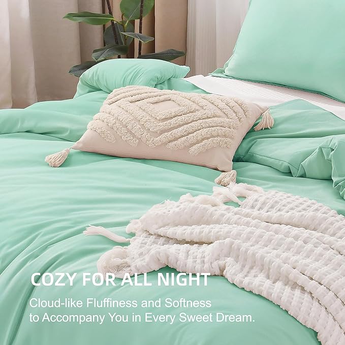 Litanika Comforters Mint Green King Size, 3 Pieces Lightweight Solid Bedding Set & Collections, All Season Fluffy Bed Set (104x90In Comforter & 2 Pillowcases)