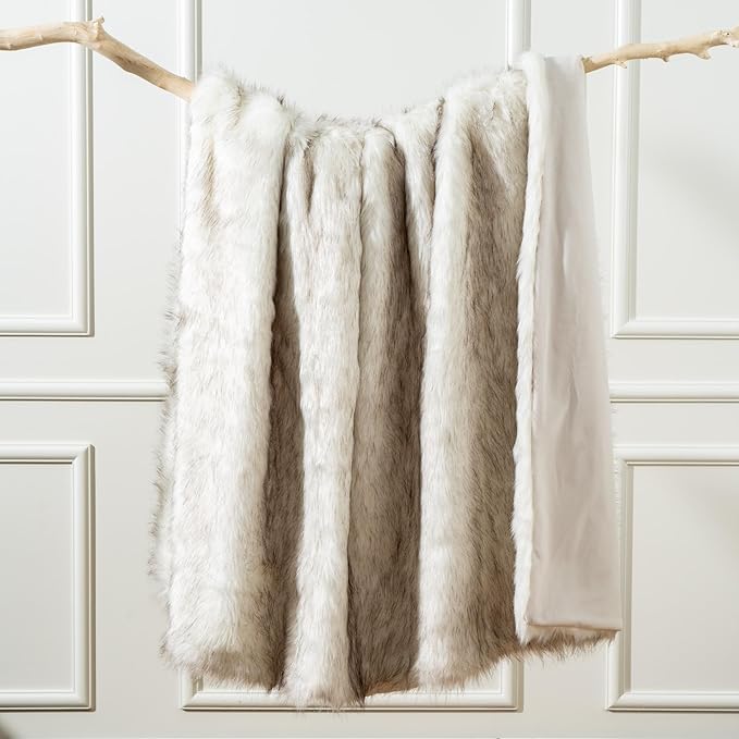 BATTILO HOME Luxury Ivory White Faux Fur Throw Blanket for Bed, Extra Large Super Soft Fluffy Cozy Fall Thick Warm Fox Fur Throw Blankets for Couch, Bed Reversible to Plush Velvet (60"x80")