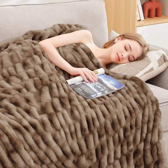 Ultra Soft Luxury Faux Fur Twin Blanket for Counch,Fuzzy Fluffy Plush Warm Cozy Elegant Wrinkled Blanket for Sofa Bedroom Living Room,(60"x80",Tie-dye Coffee)