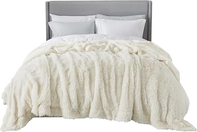 Bedsure GentleSoft Fluffy Cream Blankets Queen Size for Bed, Thick Sherpa Faux Fur Fleece Fuzzy Plush Winter Warm Heavy Soft Full Queen Blankets, Bedroom Decor Cream Gifts Cozy Gifts for Women, 90x90