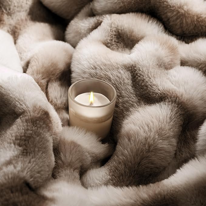 Touchat Luxury 1000GSM Rabbit Faux Fur Blanket, Super Heavy Warm Cozy Brown Blankets for Couch Bed Sofa, Ruched Plush Fuzzy Elegant Soft Reversible Mink Blanket for Living Room Bedroom, 90" x 90"