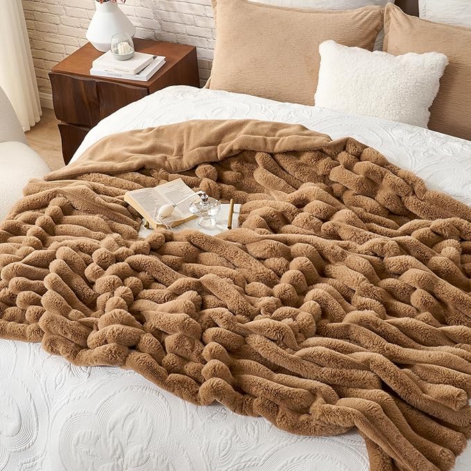 Cozy Bliss Faux Fur Throw Blanket for Couch, Cozy Warm Plush Striped Blanket for Sofa Bedroom Living Room, 60 * 80 Inches Toasty Brown