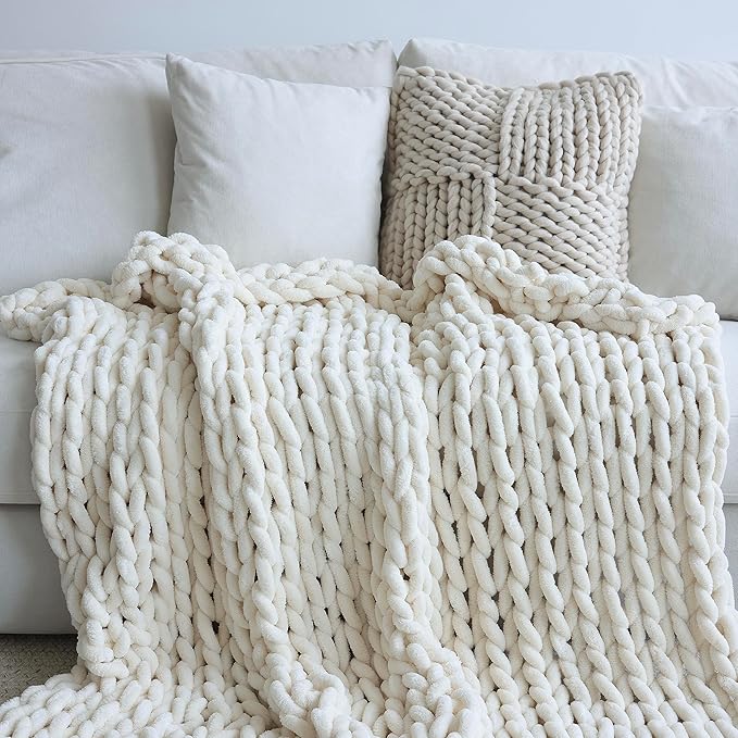 Maetoow Chenille Chunky Knit Blanket Throw (60×80 Inch), Handmade Warm & Cozy Blanket Couch, Bed, Home Decor, Soft Breathable Fleece Banket, Christmas Thick and Giant Yarn Throws, Cream