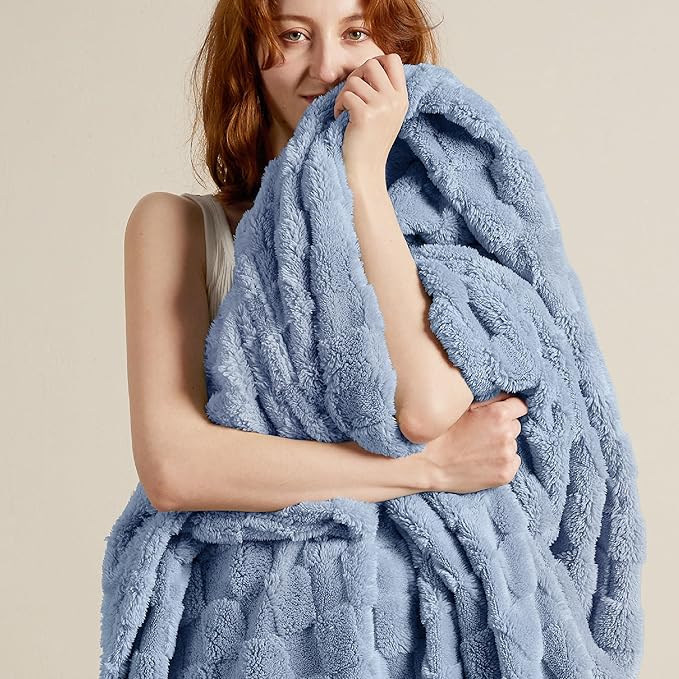 Bedsure GentleSoft Ashley Blue Twin XL Blanket for Bed - Super Soft Cozy Fleece Blankets for Women, Cute Throws for Girls, Dorm Room Essentials for Girls Teens Back to School, 66x90 Inches