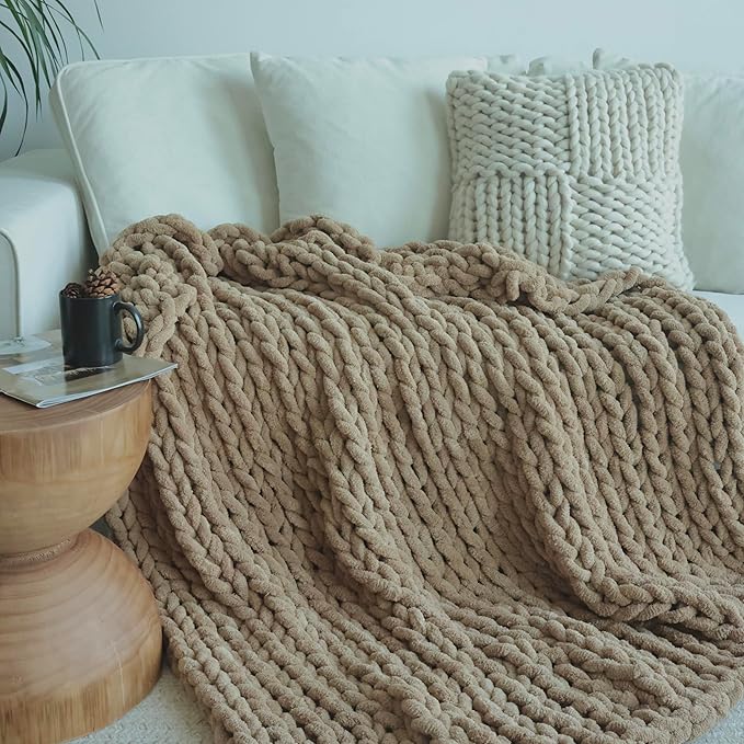 Maetoow Chenille Chunky Knit Blanket Throw (50×60 Inch), Handmade Warm & Cozy Blanket Couch, Bed, Home Decor, Soft Breathable Fleece Banket, Christmas Thick and Giant Yarn Throws, Khaki