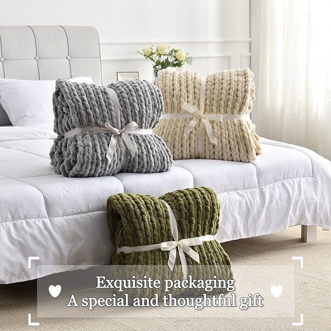 Maetoow Tighter Version Chenille Chunky Knit Blanket Throw (40×50 Inch), Handmade Warm & Cozy Blanket Couch, Bed, Home Decor, Soft Fleece Banket, Boho Thick Blankets and Giant Yarn Throws,Dark Grey