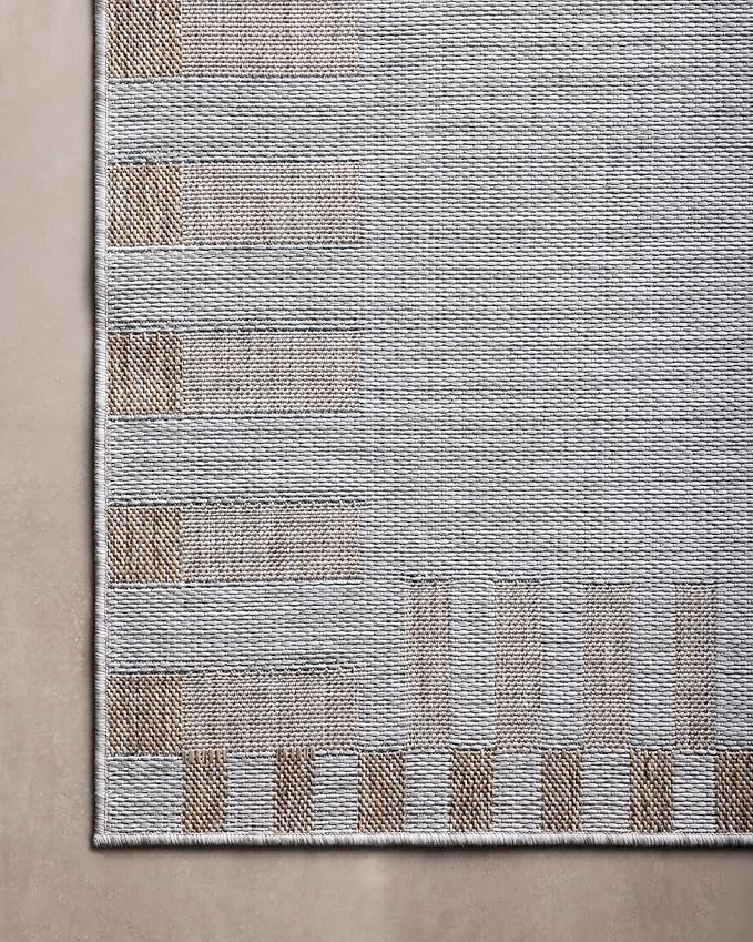 Loloi Amber Lewis Topanga Collection TOP-08 Silver/Natural 3'-11" x 5'-11" Indoor/Outdoor Accent Rug