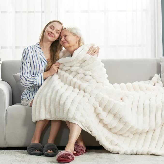 Cozy Bliss Faux Fur Throw Blanket for Couch, Cozy Warm Plush Striped Blanket for Sofa Bedroom Living Room, 60 * 80 Inches Cream White
