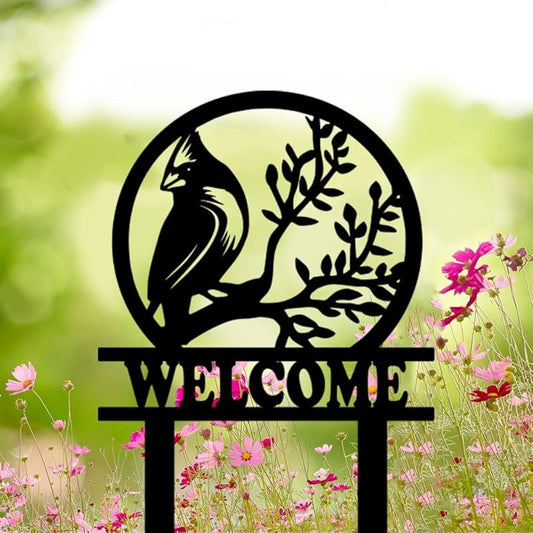 Personalized Name Garden Cardinal Metal Signs with Stake, Custom Family Name Yard Decor for Outdoor Outside, Cardinal Lawn Patio Stake Gardening Enthusiasts Grandmothers Gift