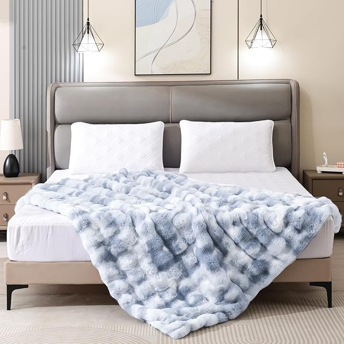Latepis Faux Fur Throw Blanket for Couch, Soft Luxury Faux Fur Bubble Blanket for Sofa and Bedroom, Plush Thick Warm Cozy Fluffy Blanket for All Seasons, 50” x 60”, Tie-dye Blue