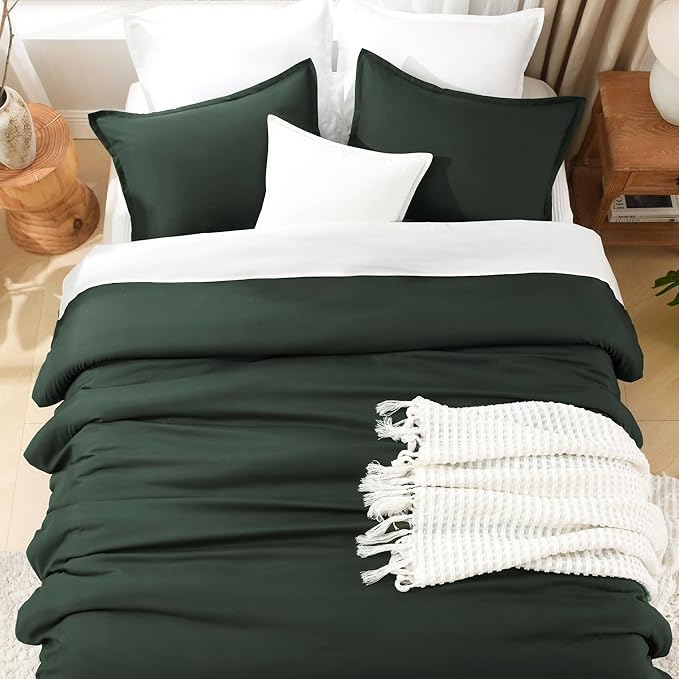 Litanika Forest Green Comforter Full Size, 3 Pieces Lightweight Solid Bedding Set, All Season Fluffy Bed Set (79x90In Comforter & 2 Pillowcases)