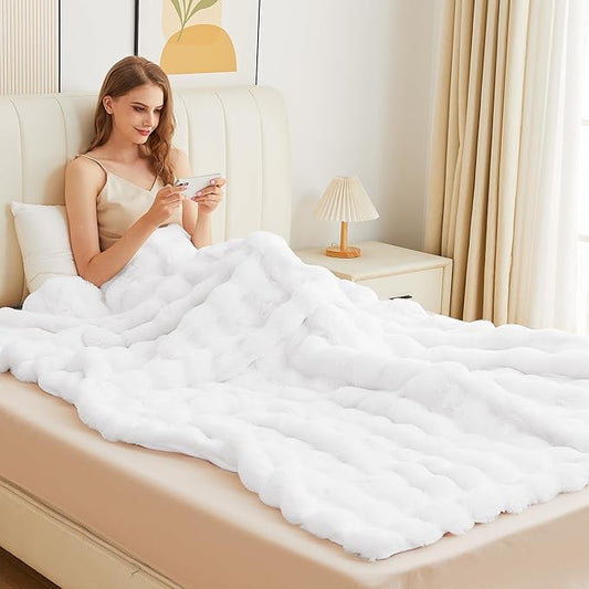 White Furry Blanket King Size Soft Faux Fur Throw Fuzzy Bunny Fur Blanket for Bed Cozy 90x108 Fluffy Blankets King for Bedroom Living Room Home Decor Gifts 1000 GSM