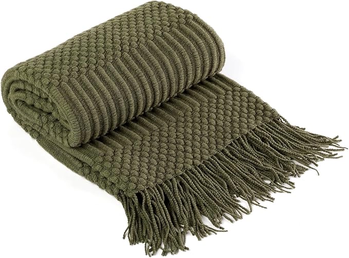 Blagic Knitted Throw Blanket for Couch, Bed and Sofa. Super Soft Blanket with Tassels, Dark Green Throw Blanket, 50 x 60 Inches Lightweight & Cosy Home Decor