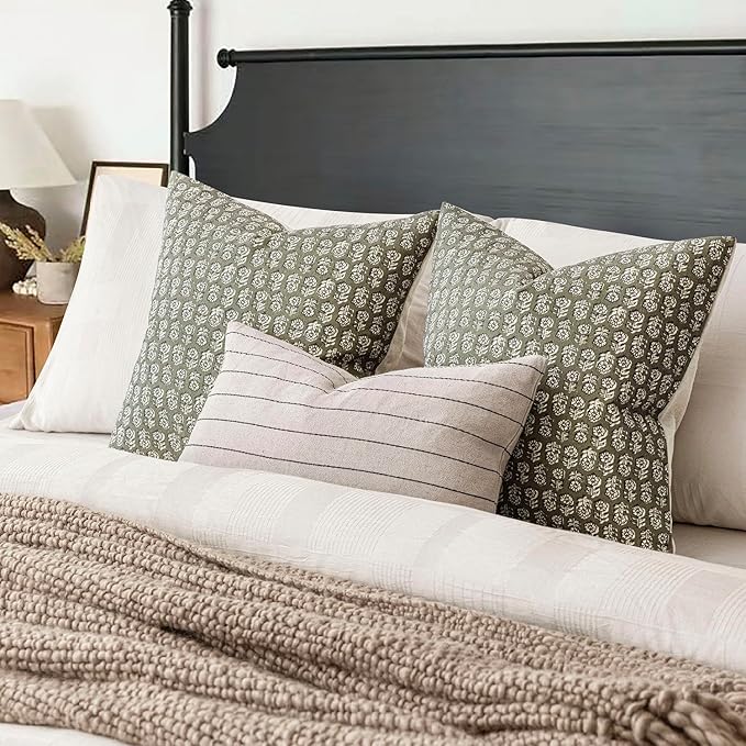 Foindtower Set of 2 Decorative Vintage Floral Print Throw Pillow Covers Neutral Modern Farmhouse Cushion Covers Boho Home Decor for Sofa Couch Chair Bedroom Living Room,22×22 Inch,Sage Green