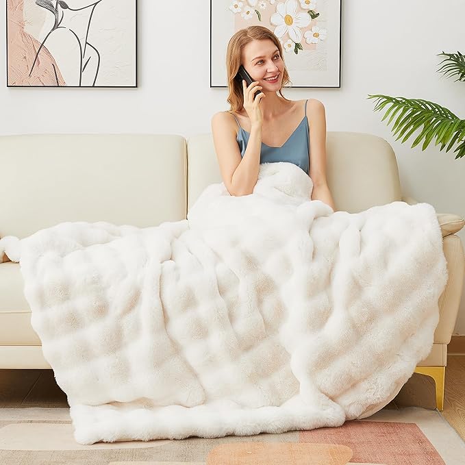 Latepis Beige Twin Bubble Cozy Faux Fur Blankets for Bed Thick Fuzzy Blanket for Couch Sofa Bedroom Warm Plush Blankets for All Seasons Ideal Gifts Luxury Throw Blanket 60x80 Inch, 860gsm