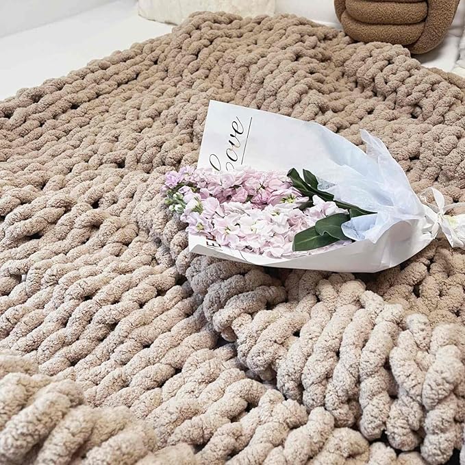 Chunky Knit Blanket Throw 40"x60", Chenille Throw Blankets, Handmade Warm & Cozy Blanket Couch Bed Home Decor, Soft Breathable Fleece Banket, Christmas for Couch Bed Sofa Best Gift (Tan)