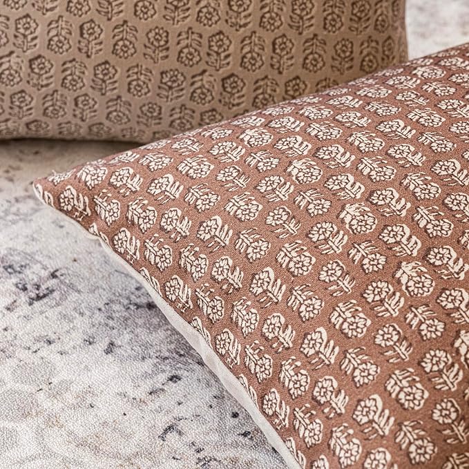 Foindtower Set of 2 Decorative Vintage Floral Print Throw Pillow Covers Neutral Farmhouse Cushion Covers Boho Home Decor for Sofa Couch Chair Bedroom Living Room,22×22 Inch,Light Orange Brown