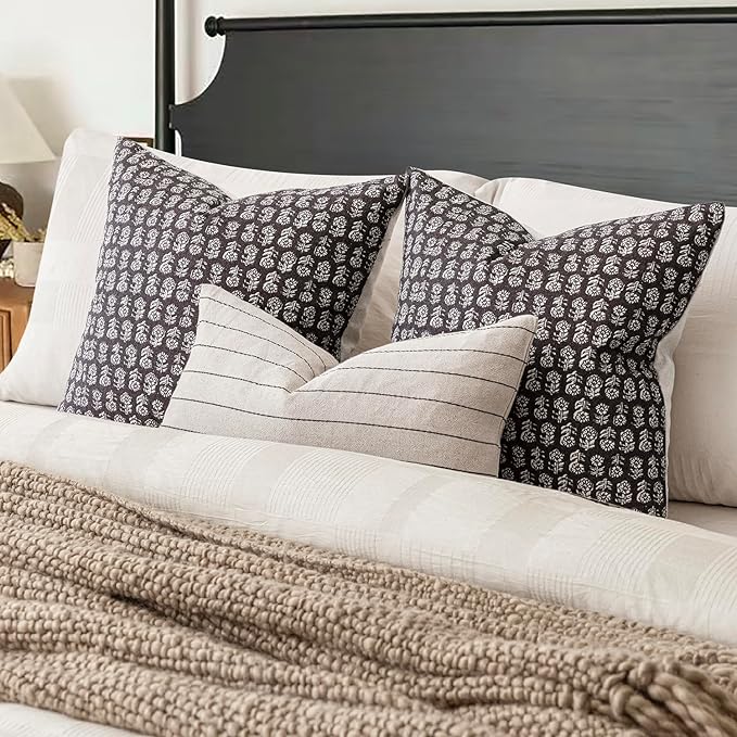 Foindtower Set of 2 Decorative Neutral Floral Print Throw Pillow Covers Vintage Accent Farmhouse Cushion Covers Boho Home Decor for Sofa Couch Chair Bedroom Living Room,24×24 Inch,Black