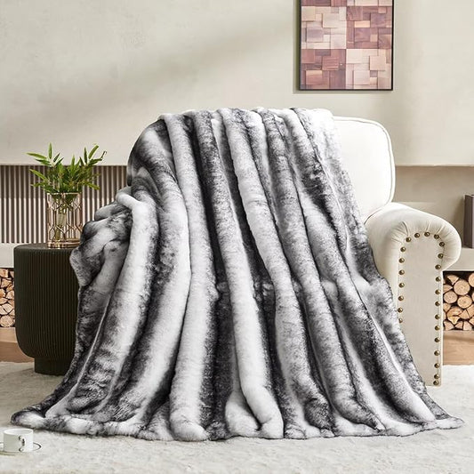 Luxury Faux Fur Blanket - Soft Warm Plush Blankets for Couch Sofa Bed, Fluffy Thick Throws for Bedroom, Office, Living Room, Decorative Reversible, Not Easy to shed - 60"x80", Black/White