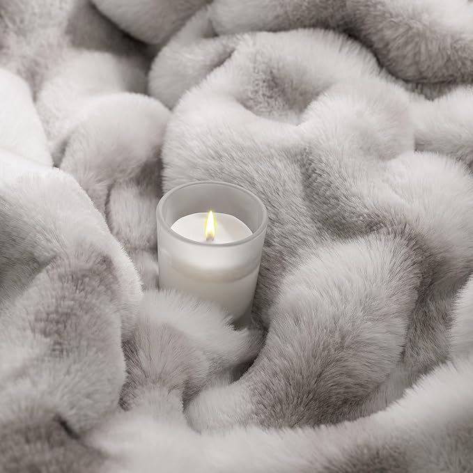 Touchat Luxury 1000GSM Faux Rabbit Fur Throw Blanket, Super Heavy Warm Cozy Grey Blankets for Couch Bed Sofa, Ruched Plush Fuzzy Elegant Soft Reversible Mink Blanket for Living Room Bedroom