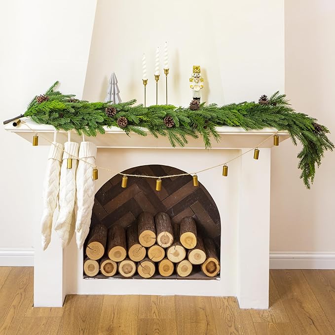 6FT Christmas Garland, Cedar Garland with Pine Cones Artificial Cypress Pine Garland for Mantle Stairs Table Indoor Outdoor Home Xmas Christmas Decor Decorations