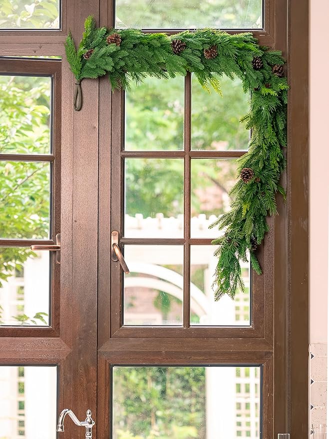 6FT Christmas Garland, Cedar Garland with Pine Cones Artificial Cypress Pine Garland for Mantle Stairs Table Indoor Outdoor Home Xmas Christmas Decor Decorations