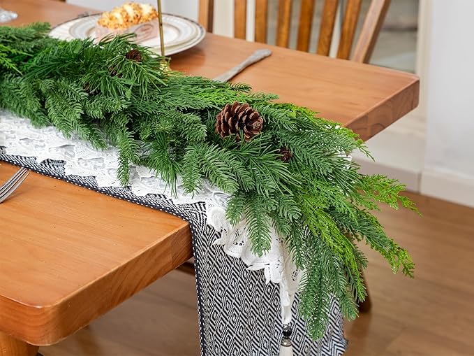 6FT Christmas Garland, Cedar Garland with Pine Cones Artificial Cypress Pine Garland for Mantle Stairs Table Indoor Outdoor Home Xmas Christmas Decor Decorations