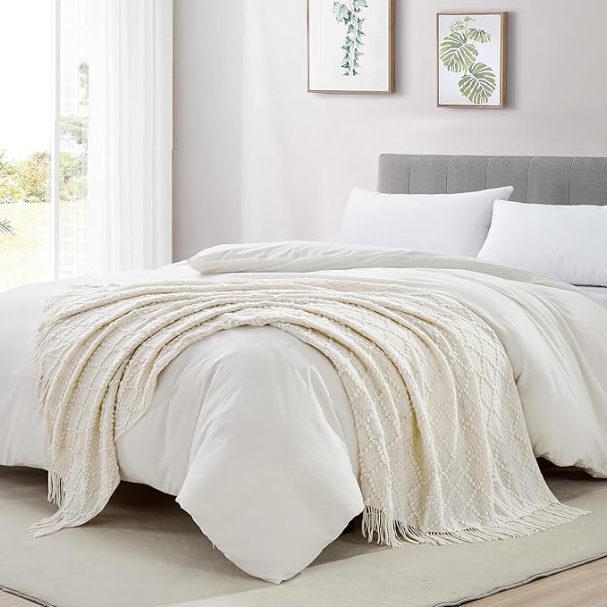 BOURINA Beige Throw Blanket 50 x70 Inches Jacquard Argyle Throw Textured Solid Soft Throws and Blankets for Sofa or Bed Knitted Decorative Blanket