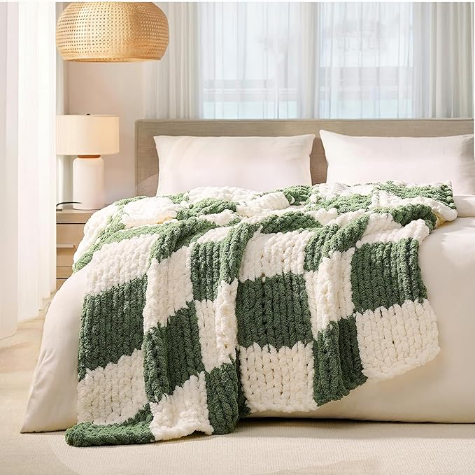 L'AGRATY Chunky Knit Blanket Throw: 60''x80'' Chenille Chunky Knitted Throw Blankets for Twin Bed Couch - Handmade Thick Cable Knit Blanket - Large Crochet Blankets for Home Decor(Green Checkered)