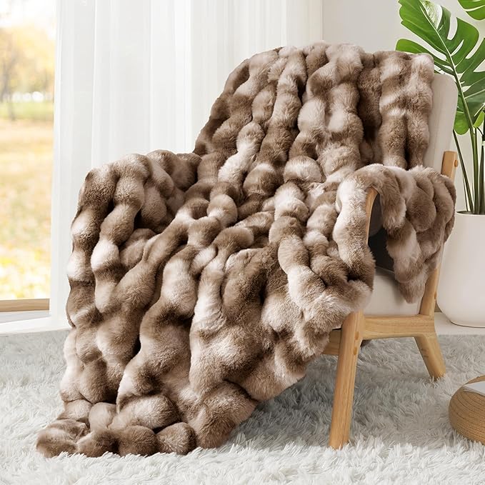 Touchat Luxury 1000GSM Faux Rabbit Fur Throw Blanket, Super Heavy Warm Cozy Brown Blankets for Couch Bed Sofa, Ruched Plush Fuzzy Elegant Soft Reversible Mink Blanket for Living Room Bedroom