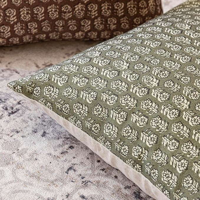 Foindtower Set of 2 Decorative Vintage Floral Print Throw Pillow Covers Neutral Modern Farmhouse Cushion Covers Boho Home Decor for Sofa Couch Chair Bedroom Living Room,24×24 Inch,Sage Green