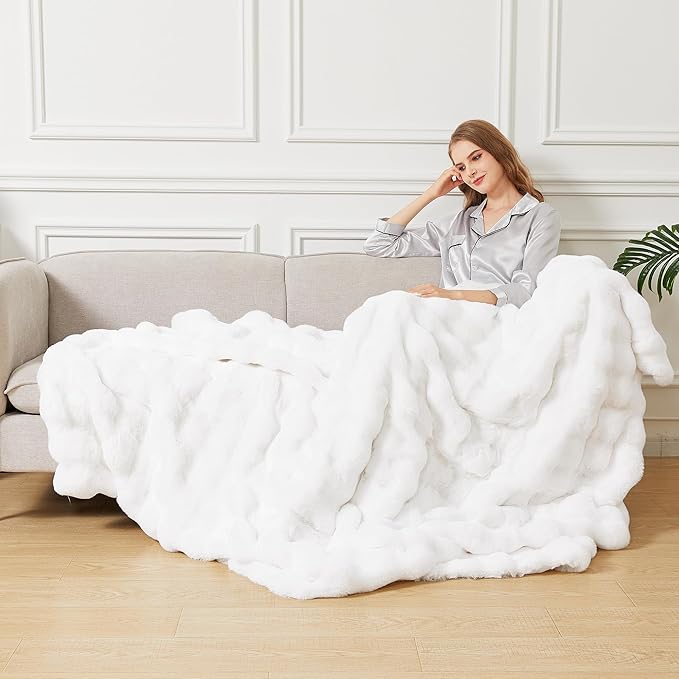 White Faux Rabbit Fur Throw Blanket for Bed Living Room 50x60 Thick Soft Throw Blanket Fluffy Bed Furry Best Housewarming Home Gifts 860 GSM