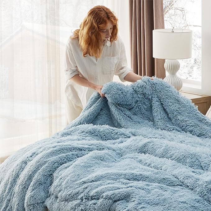Bedsure GentleSoft Fluffy Light Blue Blankets Queen Size for Bed, Thick Sherpa Faux Fur Fleece Fuzzy Plush Winter Warm Soft Full Queen Blankets, Bedroom Decor Blue Cozy Gifts for Women Men, 90x90