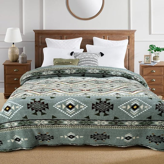 CASAAGUSTO Boho Sherpa Throw Blanket, Aztec Queen Blanket, Ultra Soft, Warm, Cozy, Plush, Thick Fleece Bohemian Throw Blanket for Couch, Bed, Sofa (Olive Green 90 * 90 Inch)