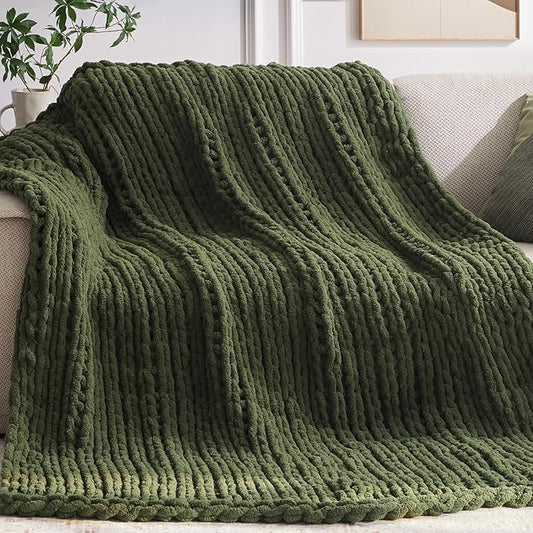 Chunky Knit Throw Blanket, 60''*80'' Knitted Throw Chenille Yarn for Bed Couch, Handmade Green Crochet Big Thick Blanket, Machine Washable Cute Comfy Blanket for Home Decor