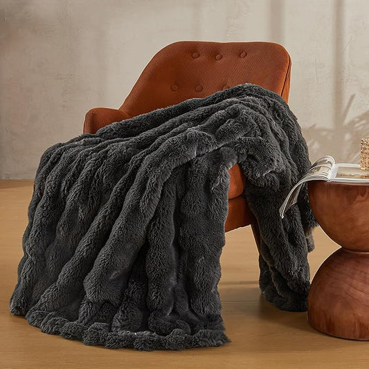 JELLYMONI Faux Fur Throw Blanket, Dark Grey Cozy Plush Bubble Bed Blanket, Thick and Warm, Twin (60" x 80")