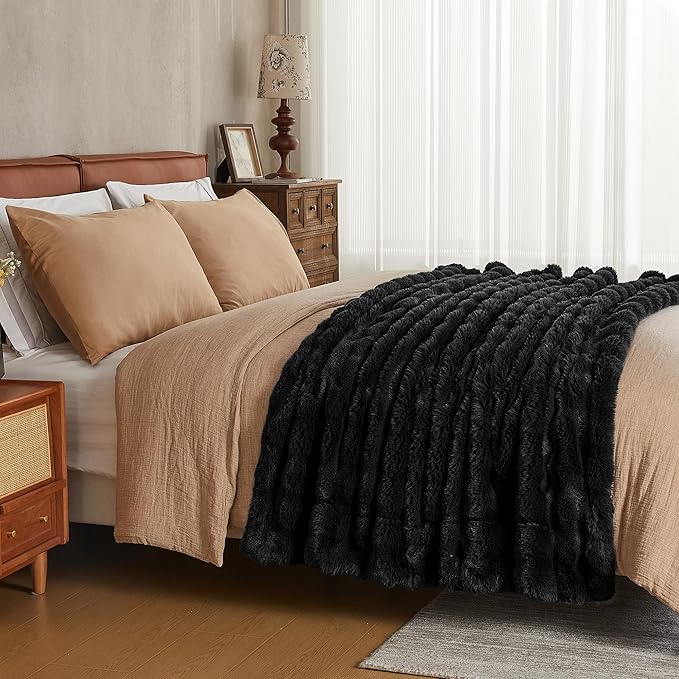 JELLYMONI Faux Fur Throw Blanket, Black Fuzzy Cozy Plush Bubble Bed Blanket, Thick and Warm King (108" x 90")