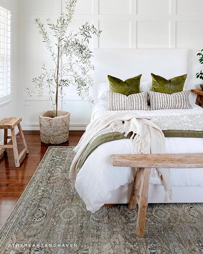 Loloi Layla Collection LAY-13 Antique/Moss 7'-6" x 9'-6" .13" Thick Area Rug, Soft, Durable, Vintage Inspired, Distressed, Low Pile, Non-Shedding, Easy Clean, Printed, Living Room Rug