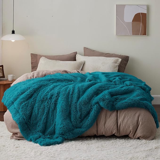 Bedsure GentleSoft Fluffy Turquoise Teal King Size Blanket for Bed, Thick Soft Sherpa Faux Fur Fleece Bedding Fuzzy Plush Winter Warm Heavy Large King Blanket, Cozy Teal Gifts for Men Women, 108x90