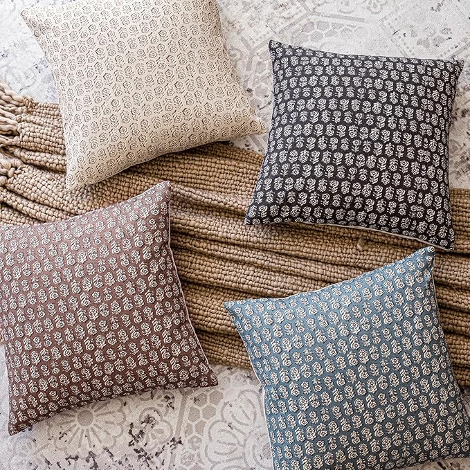 Foindtower Set of 2 Decorative Neutral Floral Print Throw Pillow Covers Vintage Accent Farmhouse Cushion Covers Boho Home Decor for Sofa Couch Chair Bedroom Living Room,22×22 Inch,Black